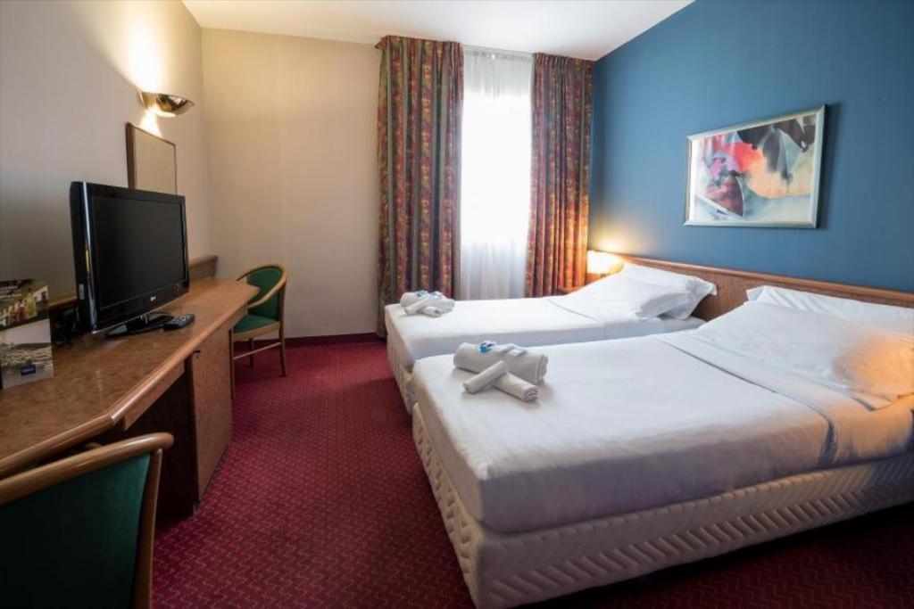 Hotel Sherition 1 拉合尔 外观 照片